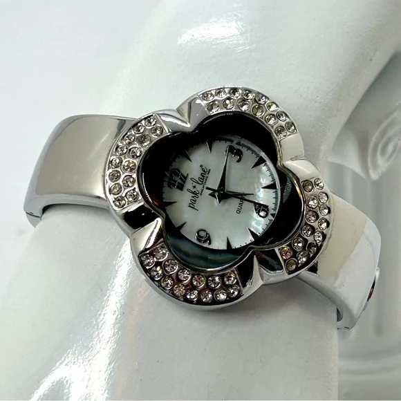 Park Lane | Accessories | Vintage Park Lane Hinged Silver  display picture 3
